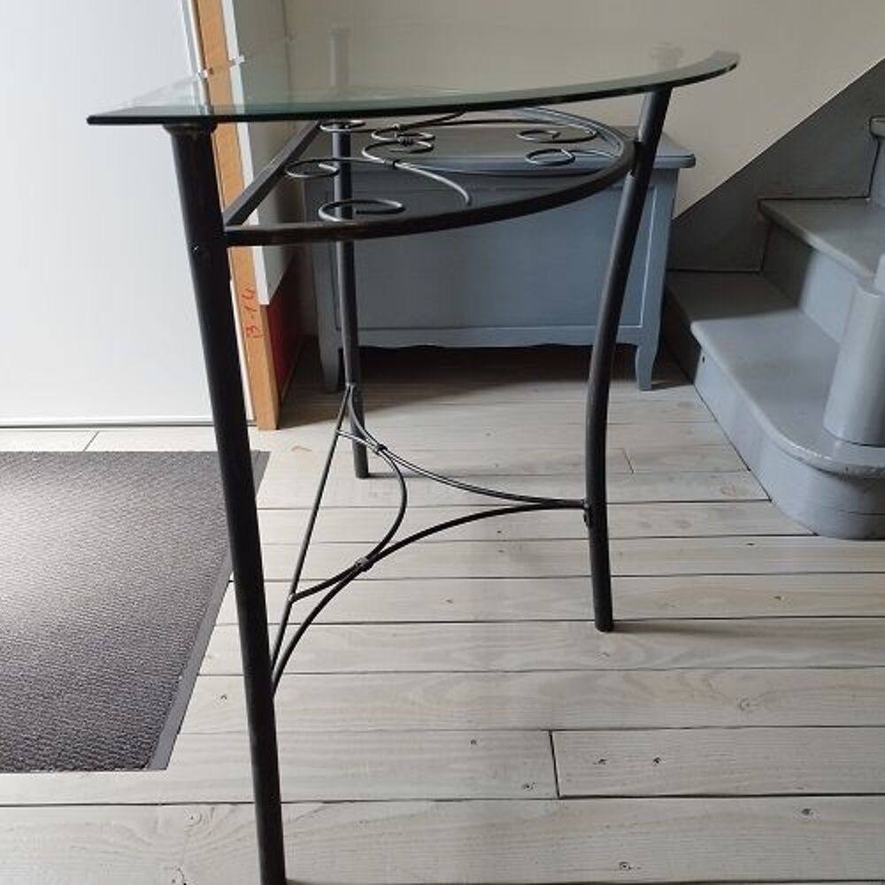 Console 1/2 lune plateau verre et pied m&eacute;tal noir Meubles