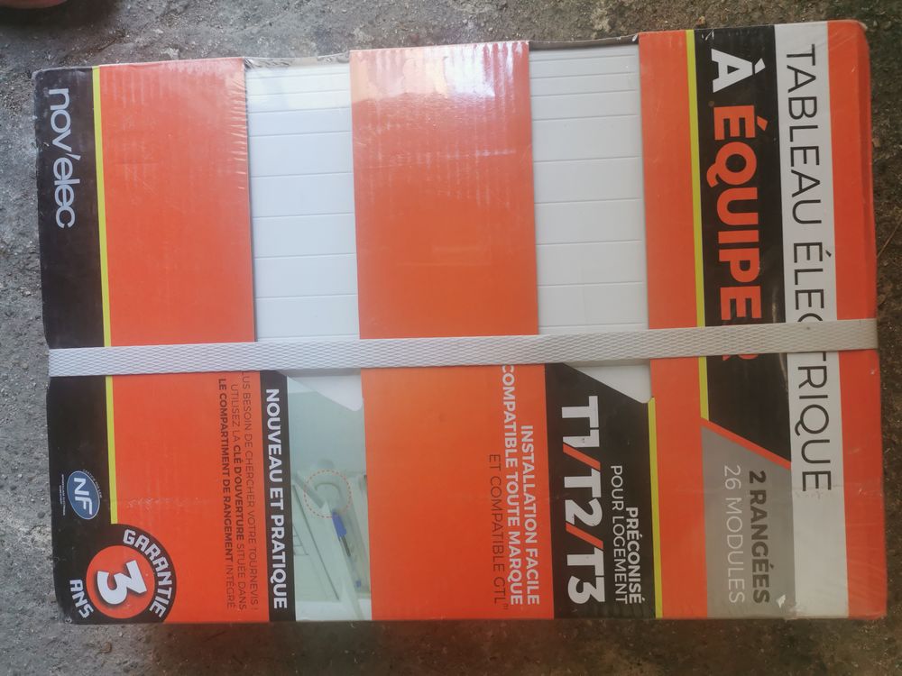 tableau &eacute;lectrique &agrave; &eacute;quiper 2 rang&eacute;es 26 modules 
neuf Bricolage