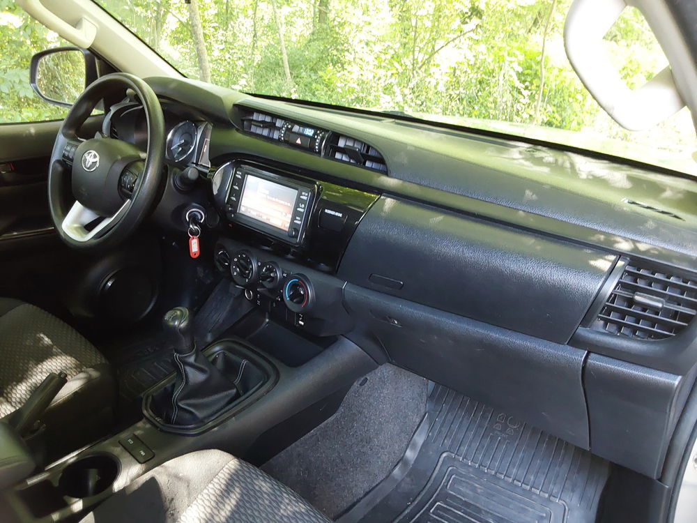Hilux HILUX X-TRA CAB 4WD 2.4L 150 D-4D LECAP 2022 occasion 38080 Saint-Marcel-Bel-Accueil