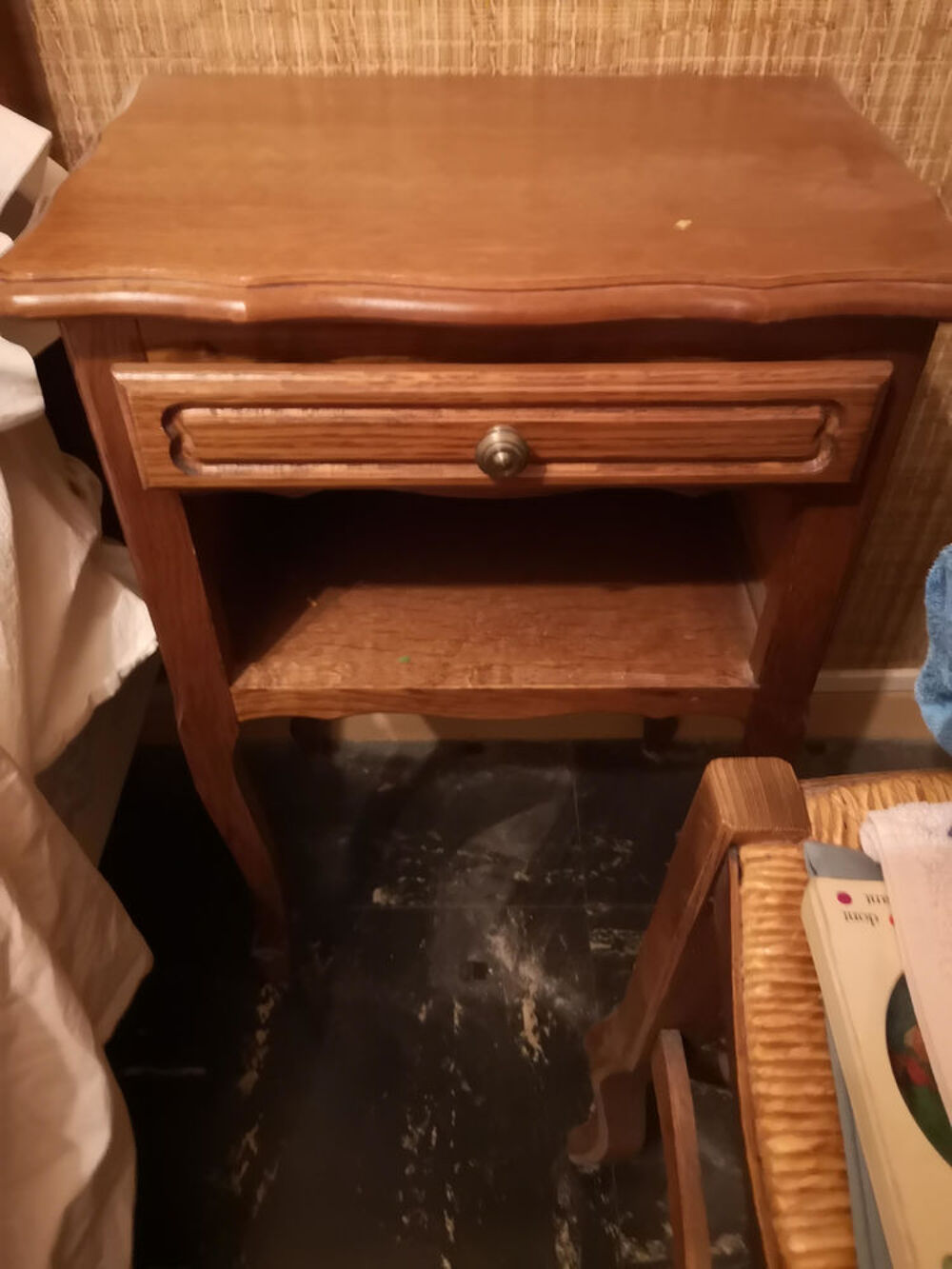 TABLE DE CHEVET - CH&Euml;NE Meubles
