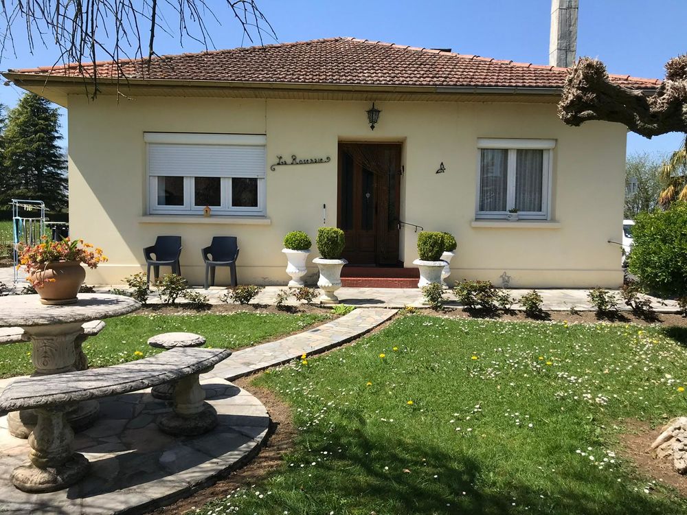 Vente Villa Villa et garage, bâtiments agricoles, grand terrain 7000m2 Campistrous