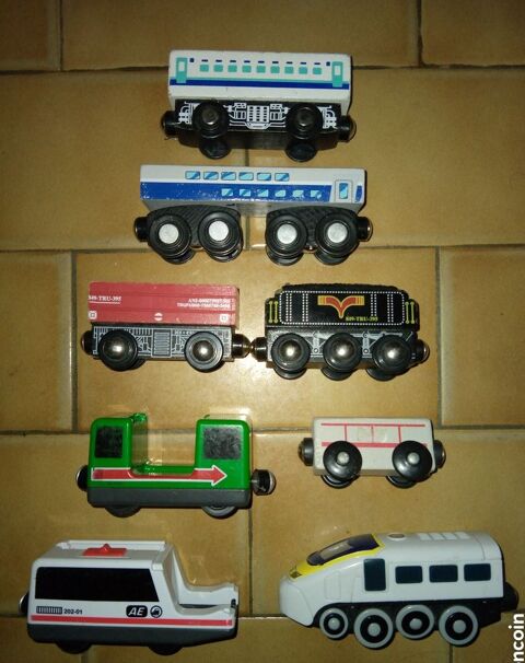 6 wagons + 2 locomotives pour circuit train en bois 5 Beauchamp (95)