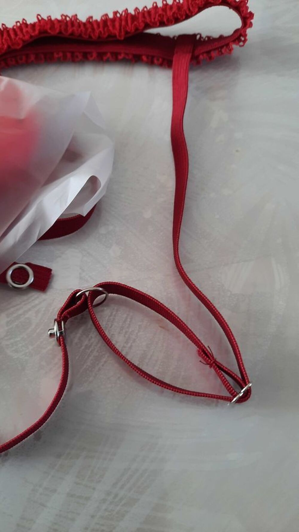 String connect&eacute; Vêtements