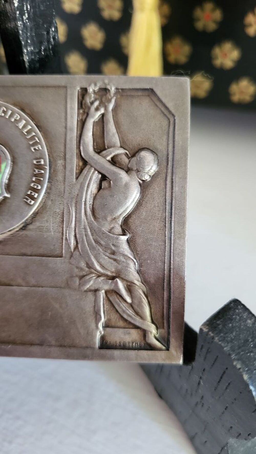 Plaque Bronze argent&eacute; " Offert par la Ville d'Alger " 