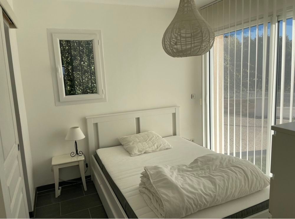   Appartement T2 meublé avec place de parking  Provence-Alpes-Côte d'Azur, Saint-Julien (83560)