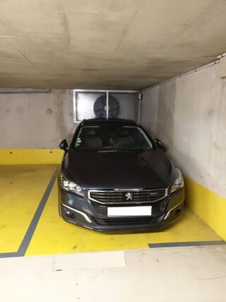  Parking / Garage  louer 13 m Issy-les-moulineaux