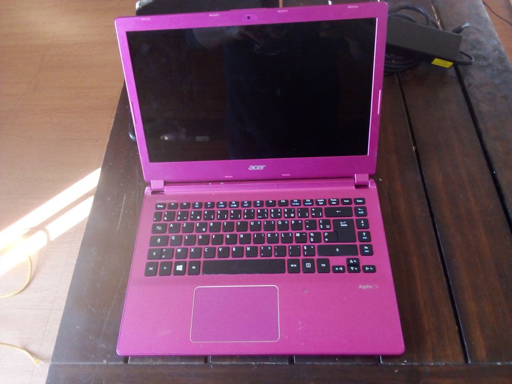 PC ACER Aspire/V. ROSE Matériel informatique