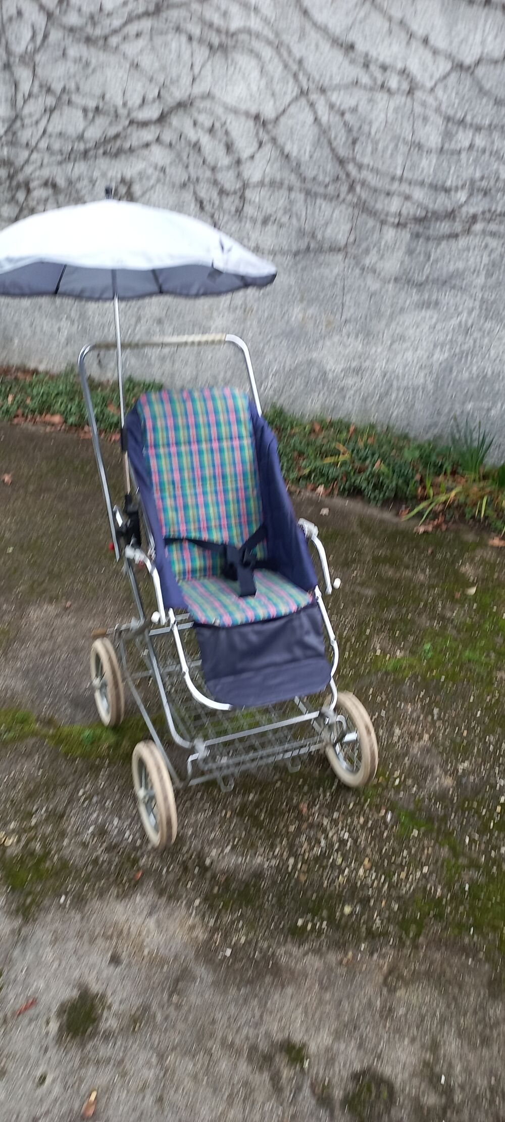 Poussette/Landau Pu�riculture