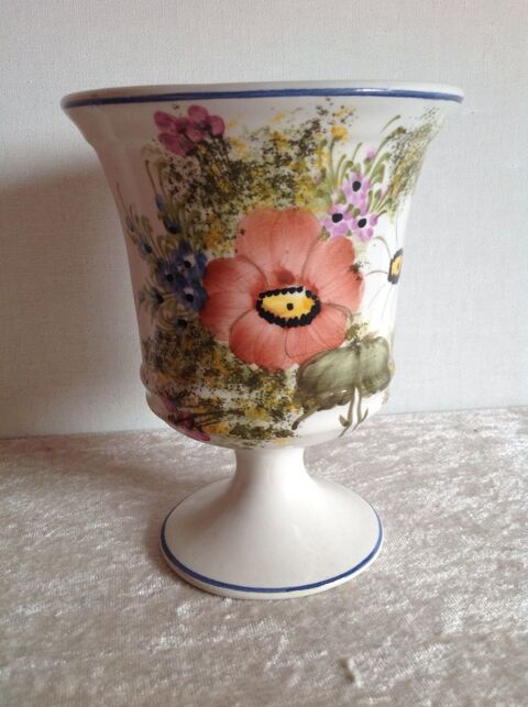 POT MOTIF FLORAL PEINT � LA MAIN Envoi Possible
5 Tr�gunc (29)