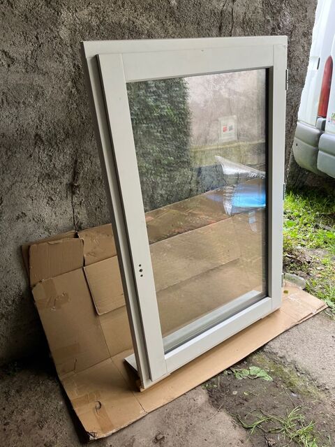 Fen�tre neuve bois laqu� blanc 1306 x 913
145 Decazeville (12)