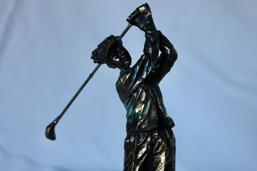 GOLF STATUETTE GOLFEUSE Décoration