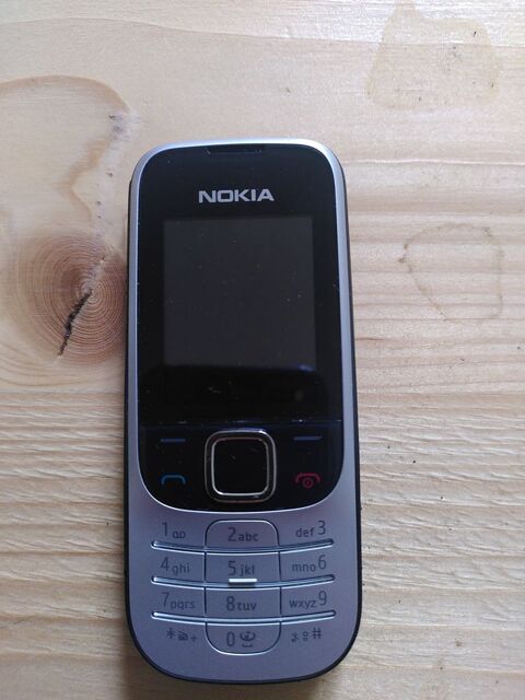Nokia 2330 Classic / 2330c-2 / RM-512 - Pour pièces 10 Toulouse (31)