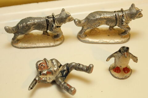 Figurines quiralu pole chien , pingouin et esquimau 30 Issy-les-Moulineaux (92)