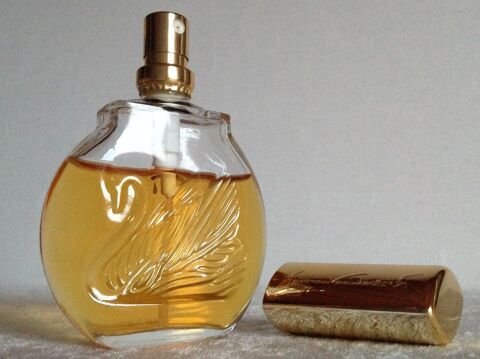 FLACON PARFUM GLORIA VANDERBILT 30 ml Envoi Possible
3 Tr�gunc (29)