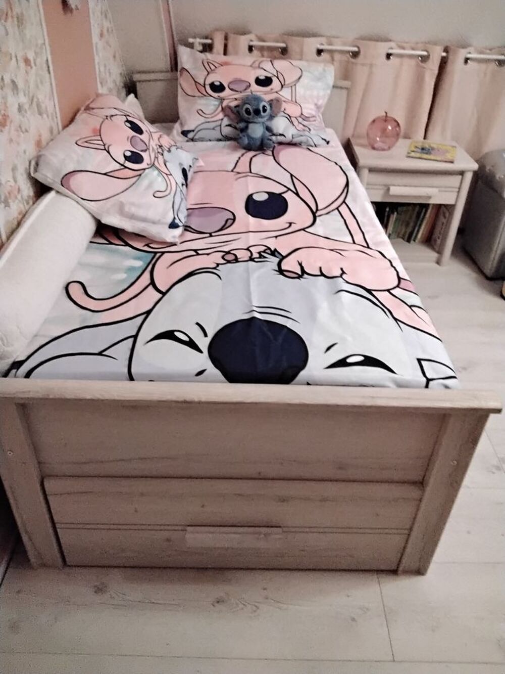 Lit enfant mixte 90x190 cm sommier et chevet Mobilier enfants