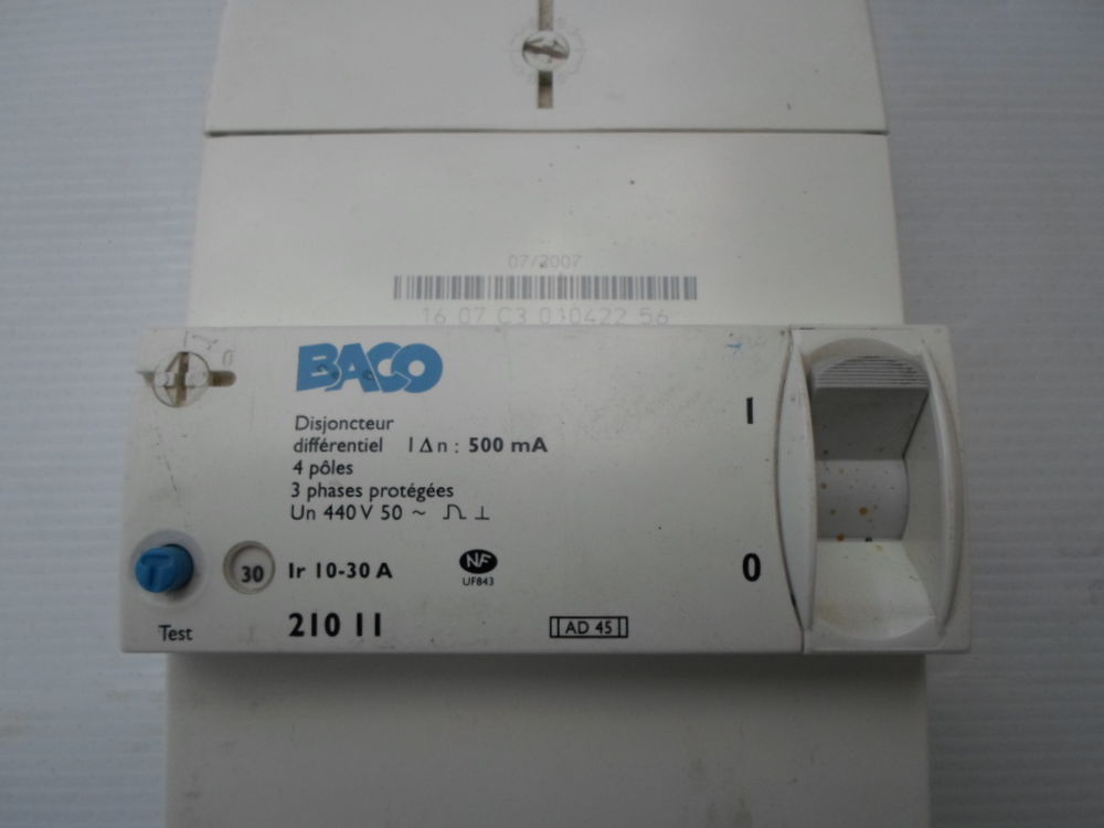 disjoncteur diff&eacute;rentiel BACO Bricolage