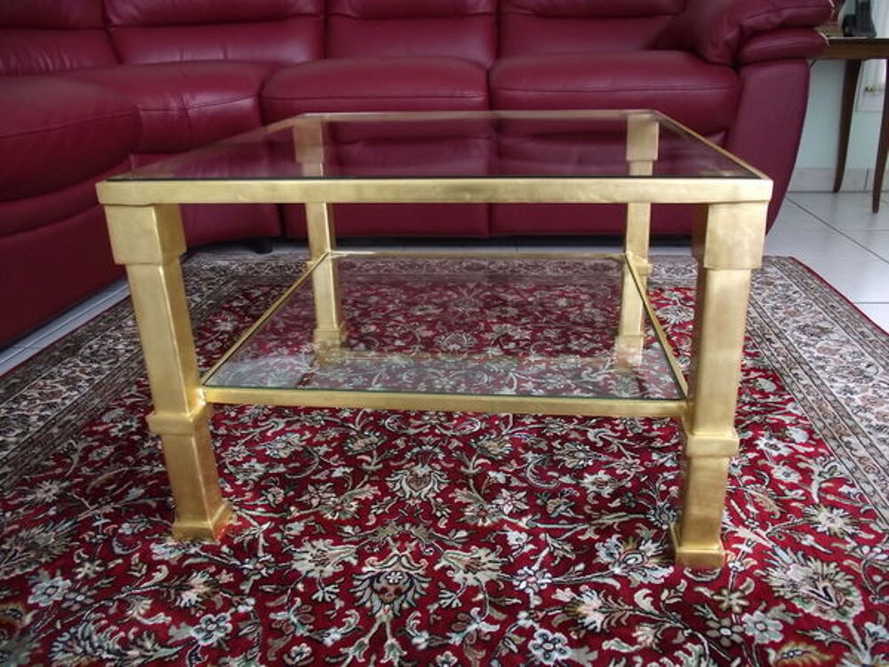 TABLE BASSE DOREE A LA FEUILLE 24 CARRATS. Meubles