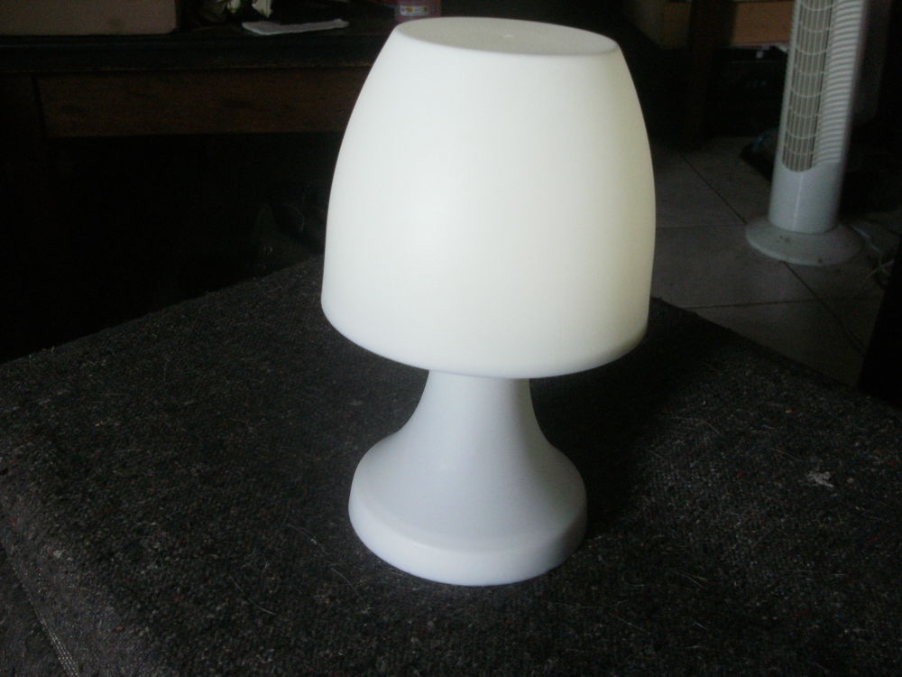 LOT DE 8 LAMPES DE CENTRE DE TABLE Décoration