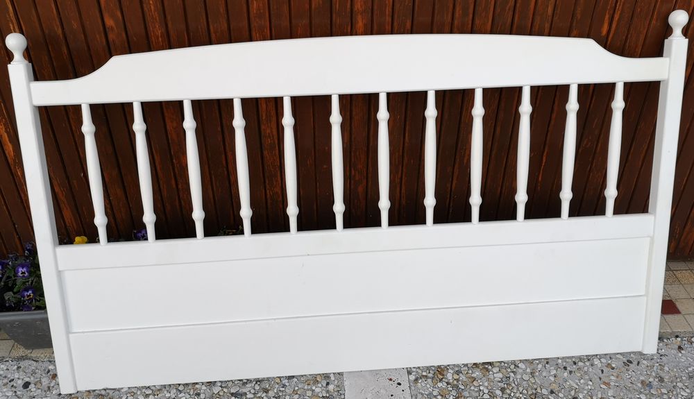 T&Ecirc;TE DE LIT EN BOIS LAQUE BLANC	35 € Meubles