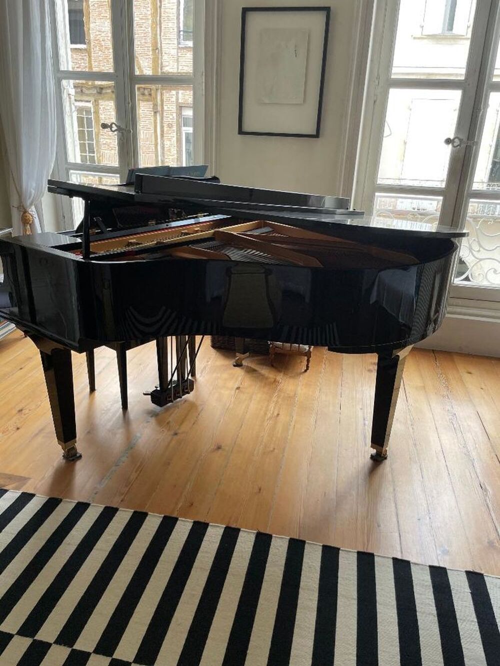  Piano &agrave; queue Yamaha GC1 Instruments de musique