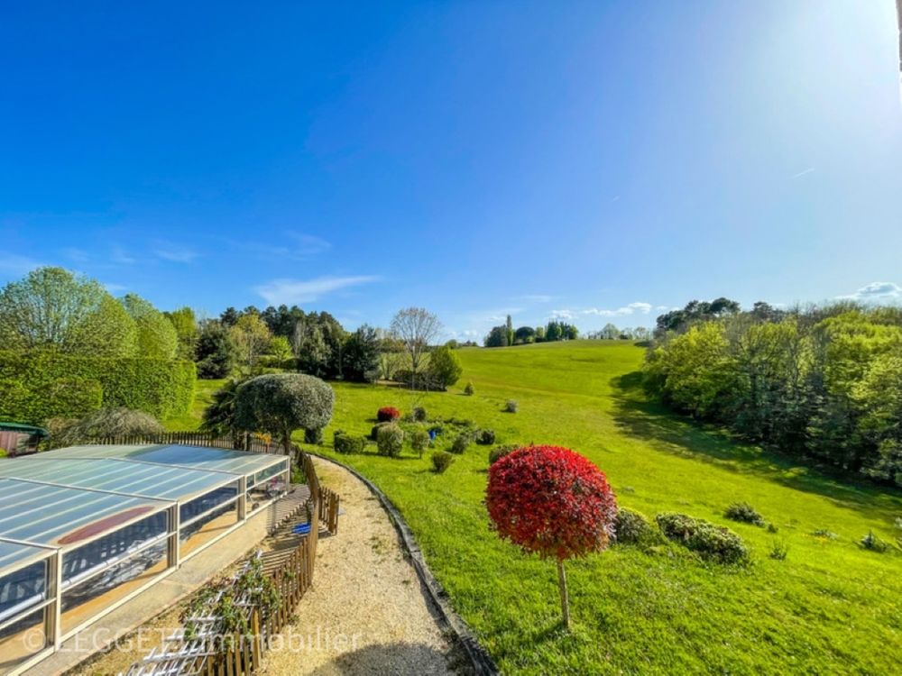   appartement EST 85M2,T2 avec 2terrasses plein pied. Piscine. Aquitaine, Simeyrols (24370)