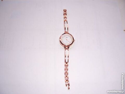 TRES BELLE MONTRE FEMME NEUVE 10 Soullans (85)