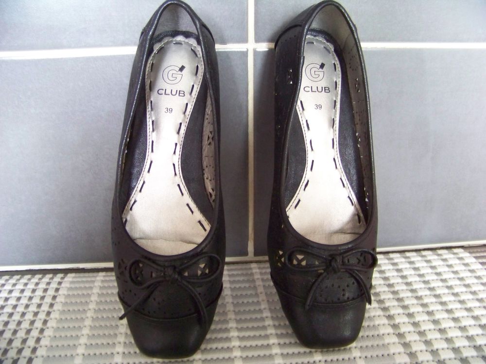 Ballerines noires ajour&eacute;es Pointure 39 Chaussures