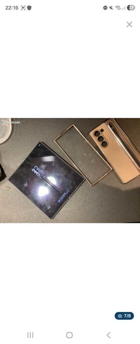 Samsung Galaxy Z fold 6 comme neuf 750 Clarensac (30)