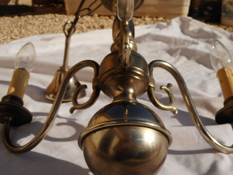 LUSTRE ANTIQUE 3 AMPOULES	 EN METAL Mazan (84)