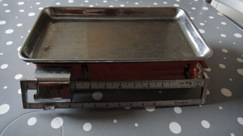Ancienne balance de m�nage ou p�se b�b� vintage 8 Andr�sy (78)