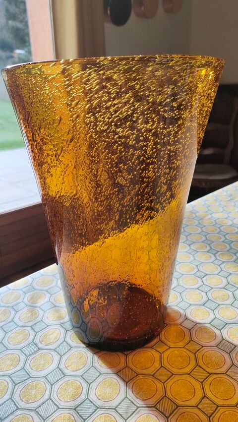 Vase sign� Biot �tretat (76)