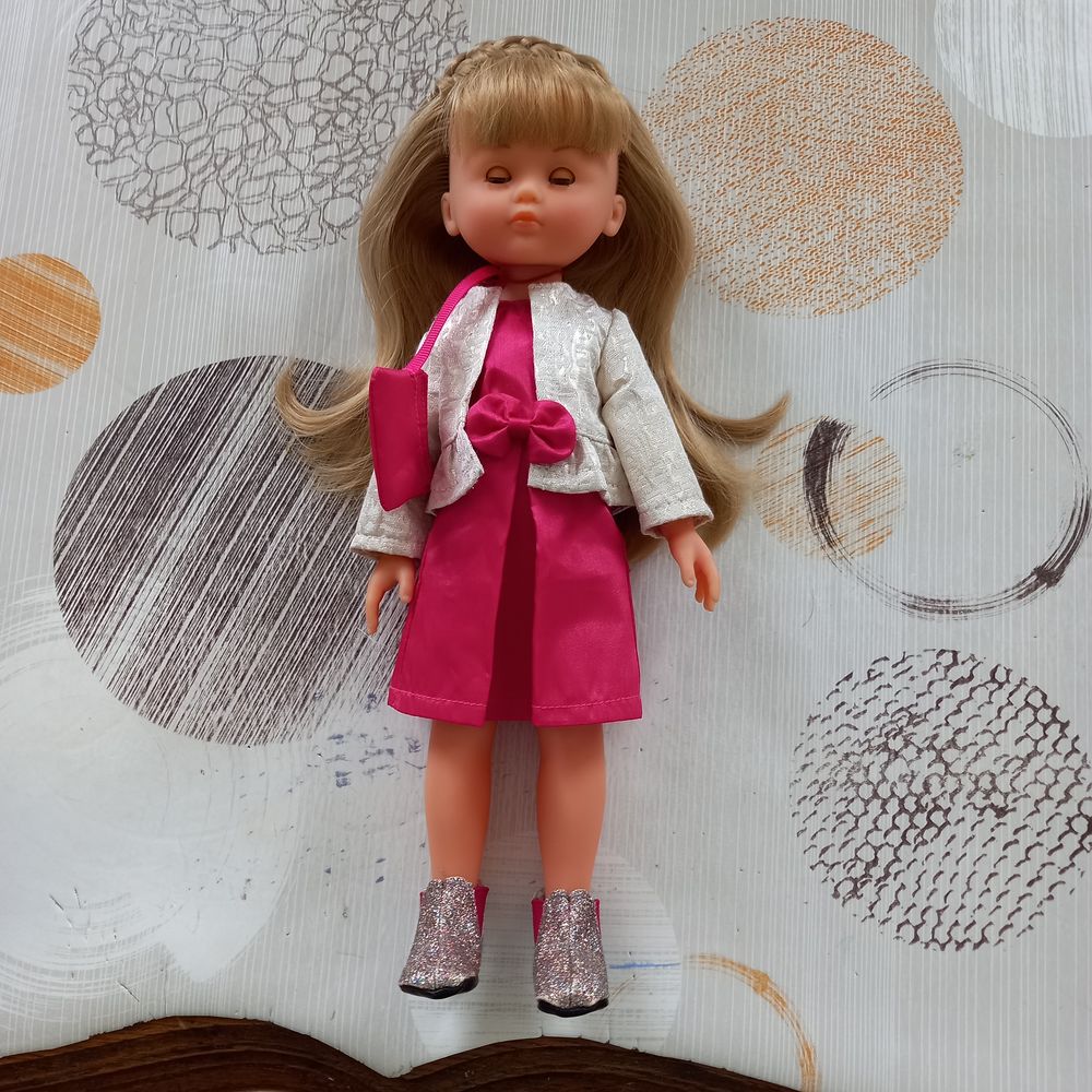 Poup&eacute;e COROLLE. Jeux / jouets