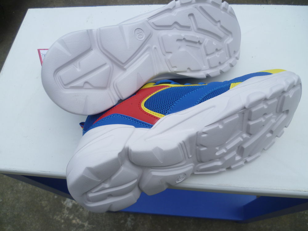 Paire de baskets neuves Sneakers Esmara LIDL taille 37 Chaussures