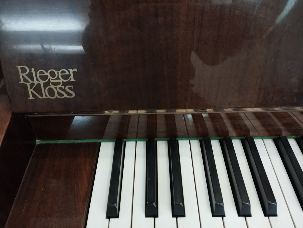 Piano droit Rieger Kloss 88 touches Instruments de musique