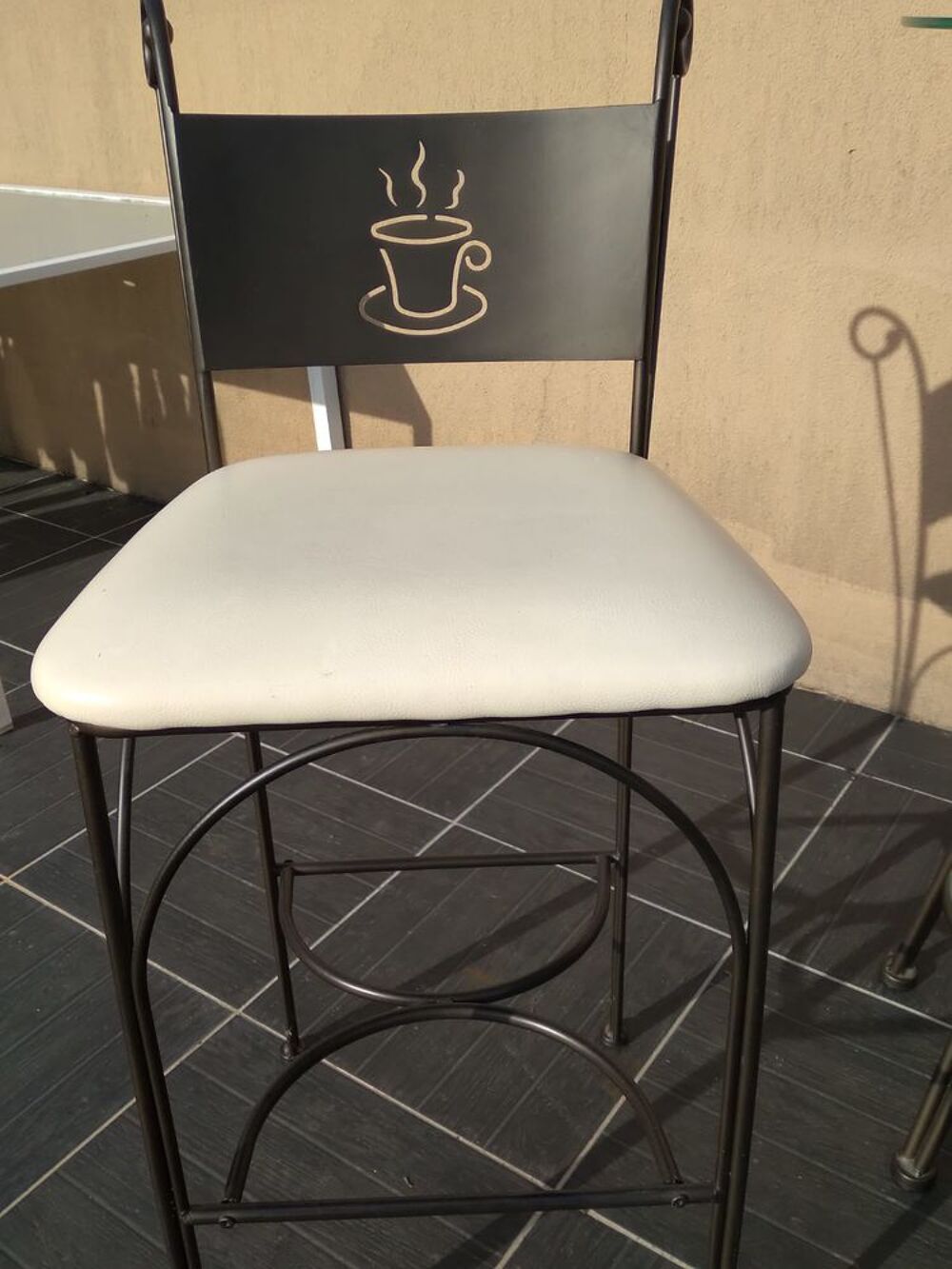 Table en verre avec 2 chaises bar Meubles