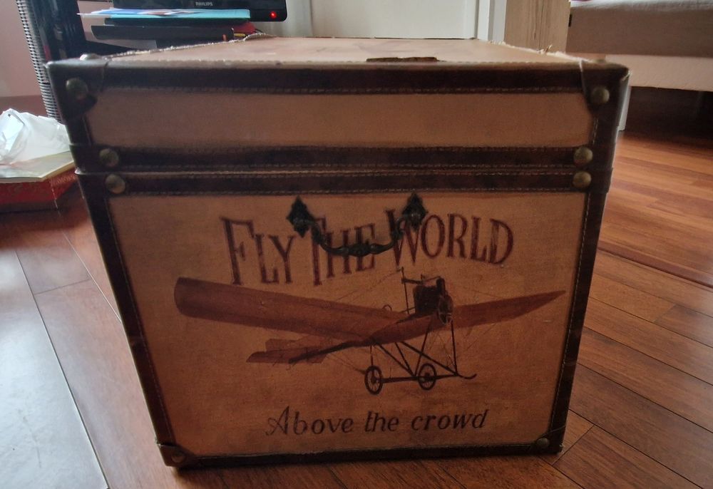 Malle coffre vintage aviation Fly The World ? 69 cm Meubles