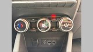 Clio V Clio E-Tech 140 - 21N Business 2022 occasion 92120 Montrouge