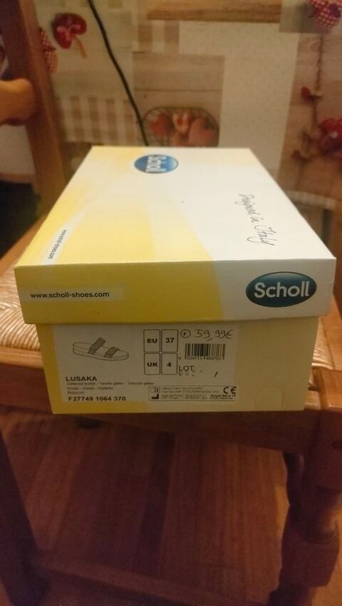 chaussures  SCHOLL  violet tr�s brillantes
35 H�ricourt (70)