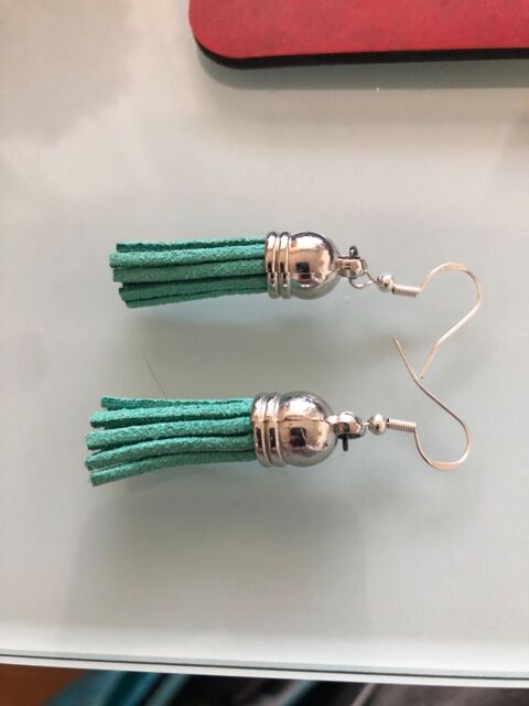 boucles d oreilles vertes 3 Saint-Maur-des-Foss�s (94)
