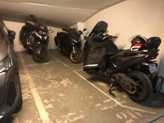 Location Parking/Garage EMPLACEMENT MOTO / SCOOTER DANS BOX, PARIS 17 TERNES-MAILLOT Paris 17