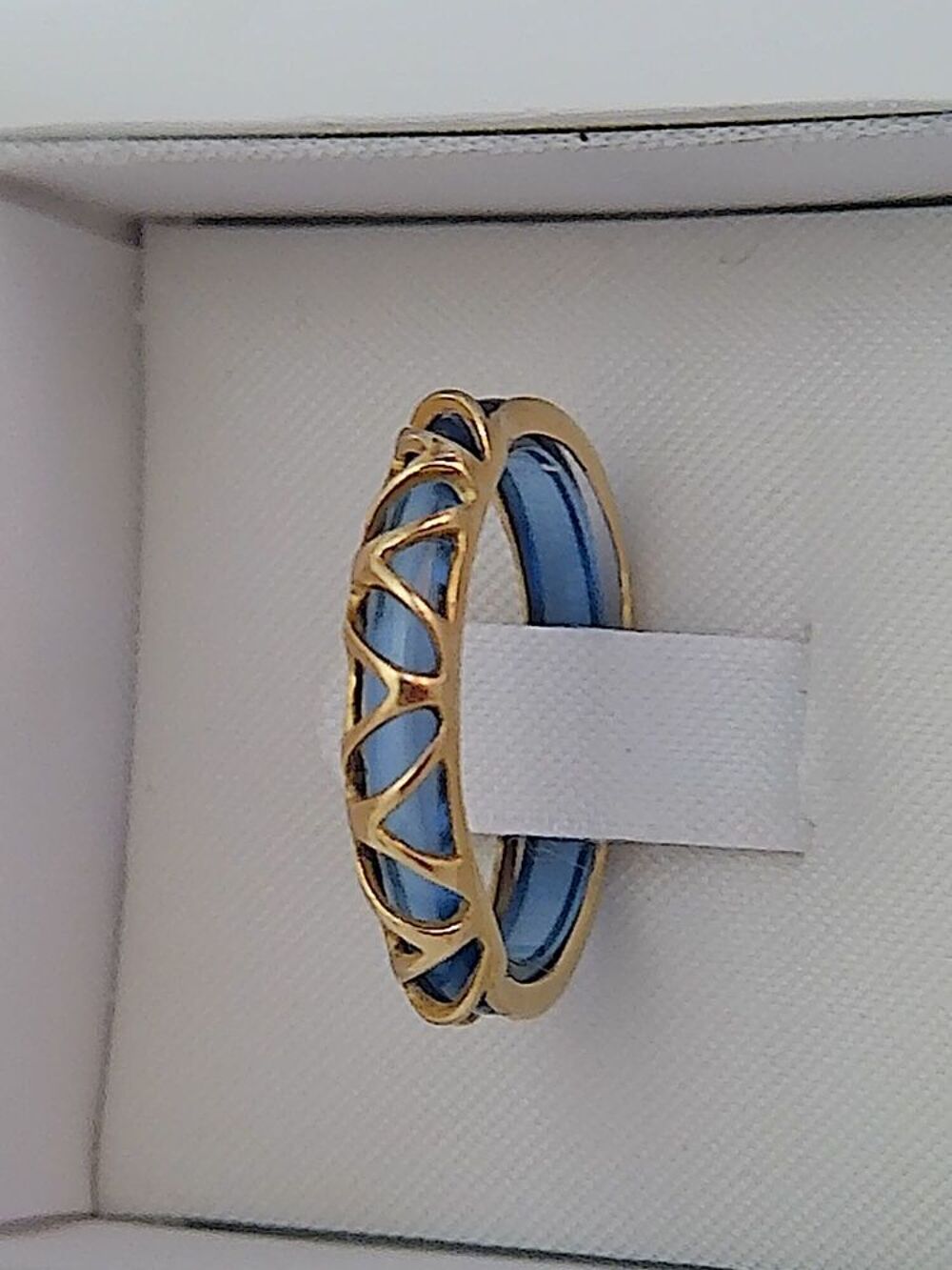Bague - 18 carats Or jaune, R&eacute;sine Bijoux et montres