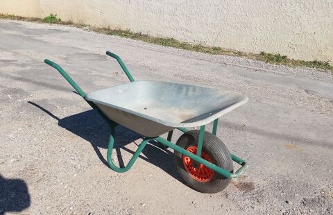 Brouette  roue gonflable chantier 40 Saint-Jean-de-Fos (34)
