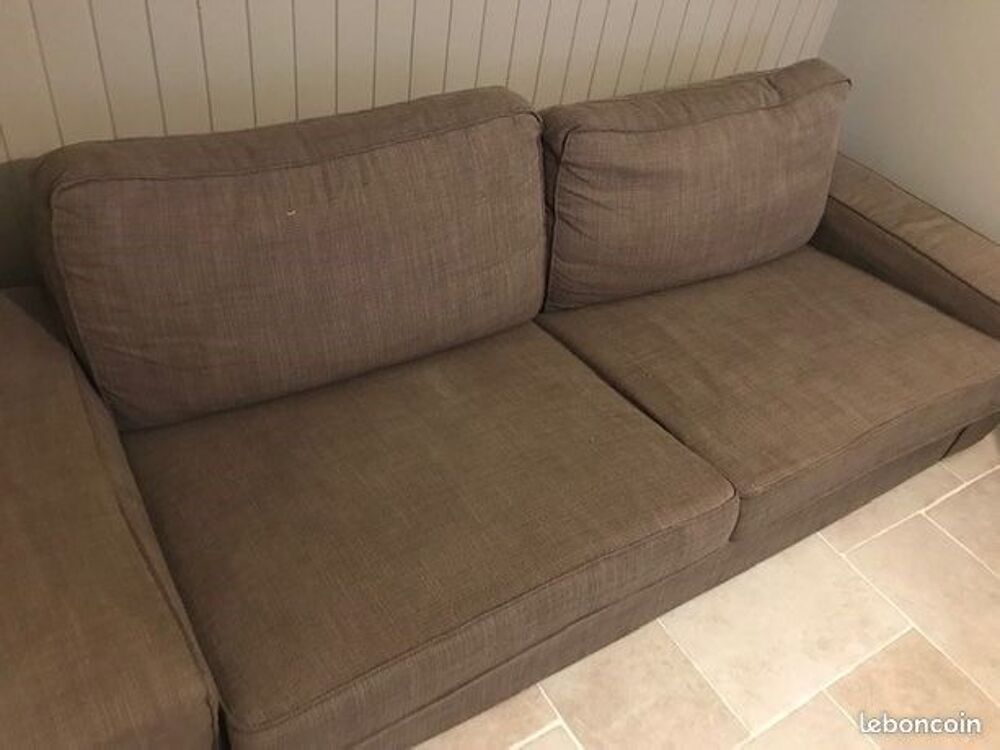 A VENDRE CANAPE 3 PLACES IKEA 
285CM DE LONG/100 CM DE LARGE Meubles