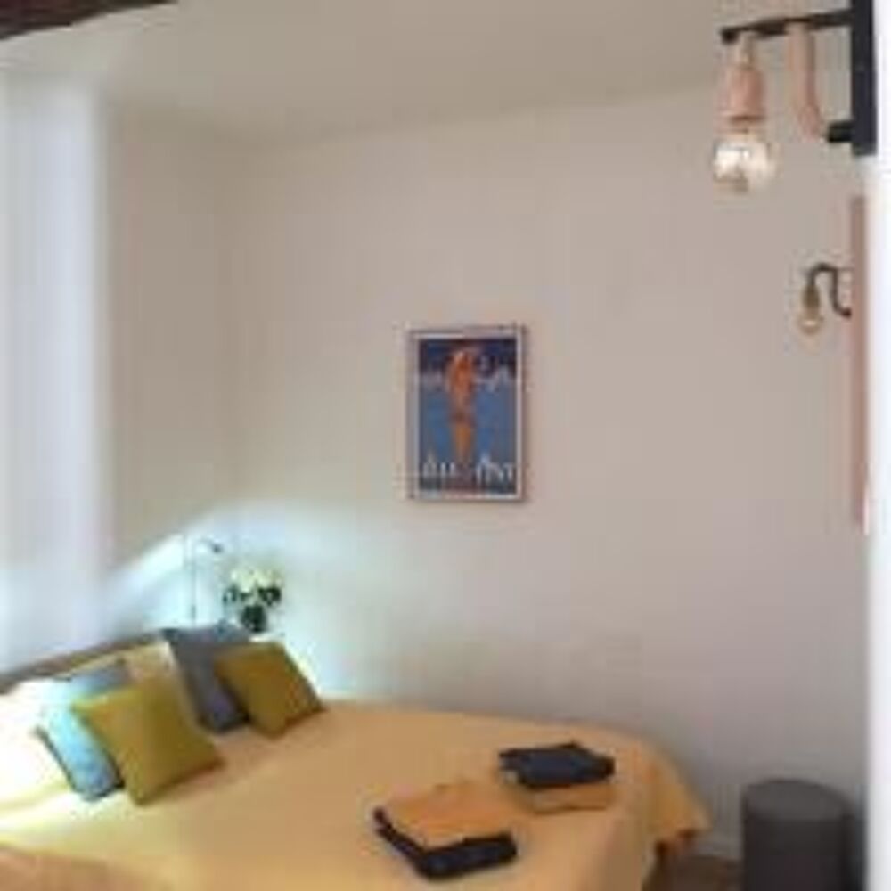 Location Appartement FURNISHED & AIR-CONDITIONED STUDIO IN THE HEART OF ANTIBES Antibes