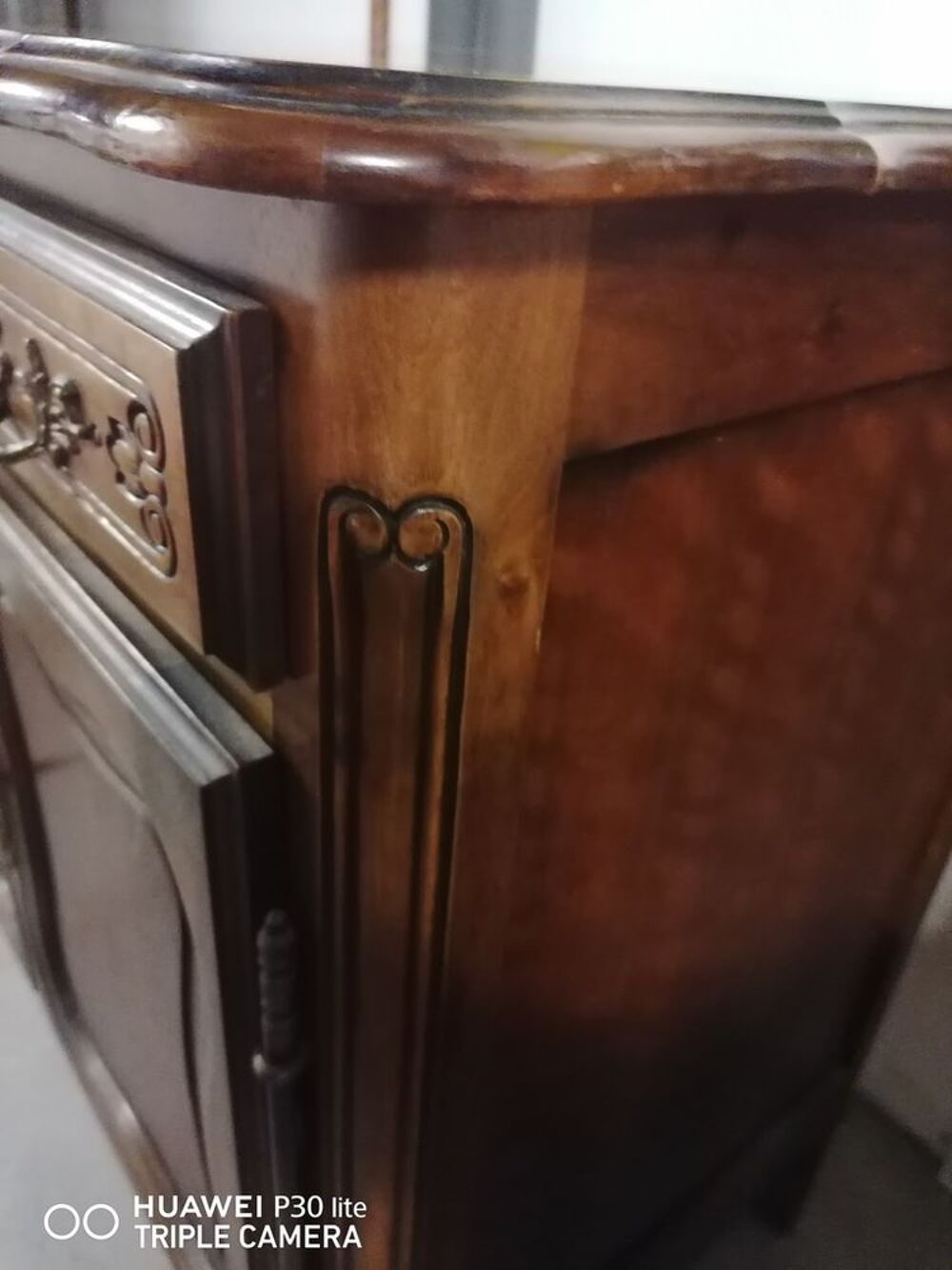 Meuble de rangement en bois massif &agrave; restaurer Meubles