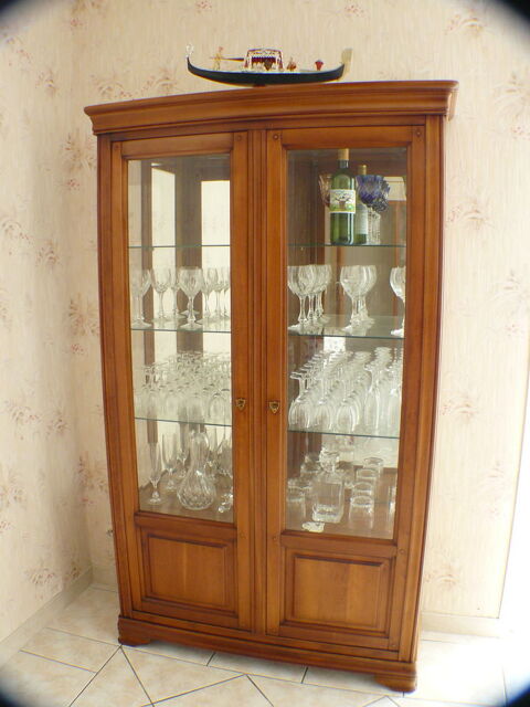 VITRINE ARGENTIER MERISIER      600 Rochefort (17)