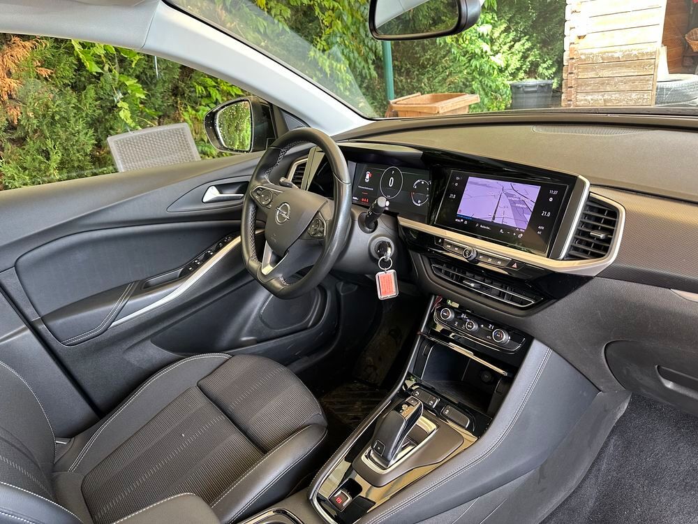 Grandland 1.5 Diesel 130 ch BVA8 Elegance Business 2023 occasion 69400 Arnas