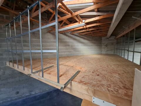  Parking / Garage  louer 138 m