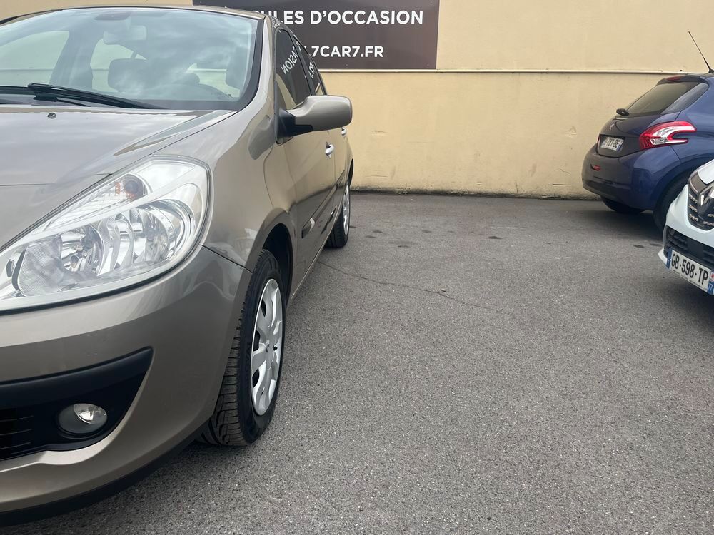 Clio III Clio 1.5 dCi 85 eco2 Privil&egrave;ge 2008 occasion 77170 Brie-Comte-Robert