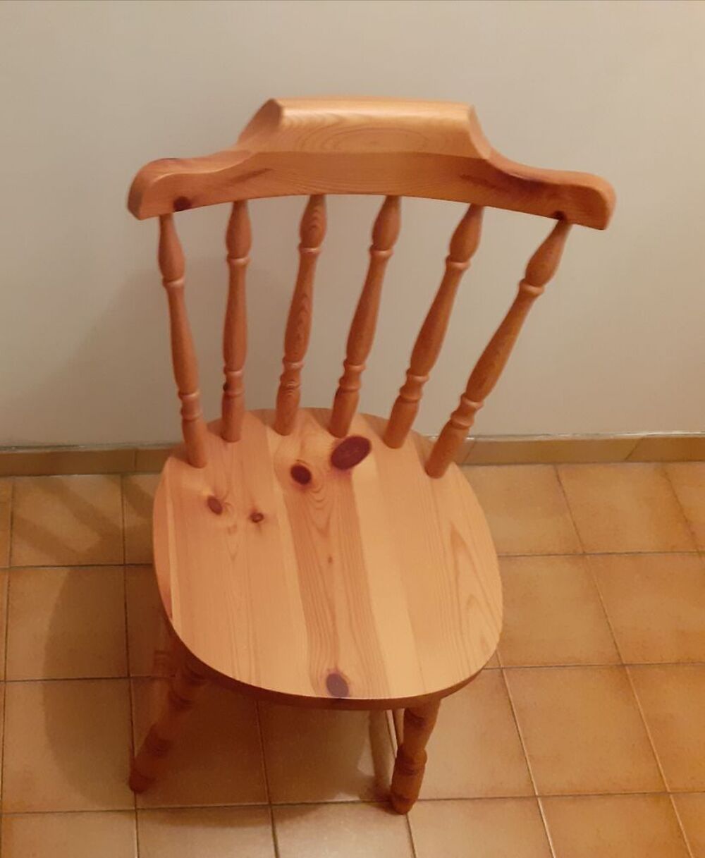 Vend 4 chaises country pin massif Meubles